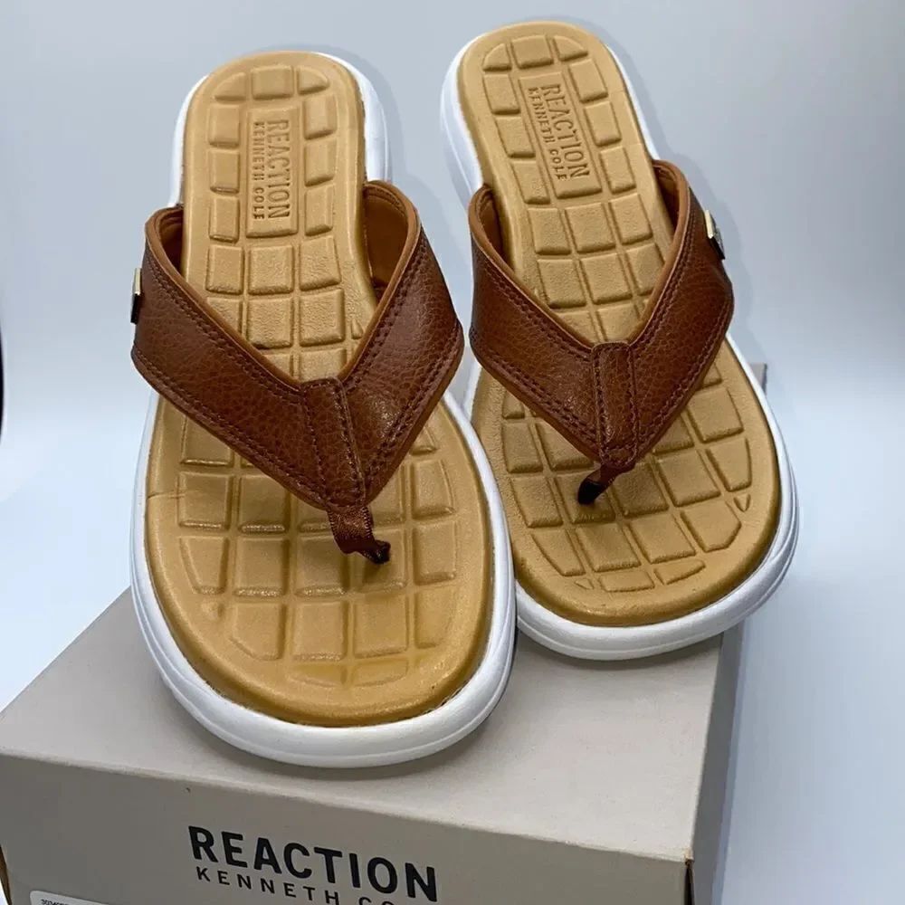 Kenneth Cole Reaction Four Thong Sandals